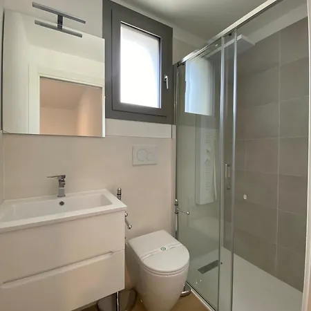 Apartment Modern Flat 300 M From The Sea